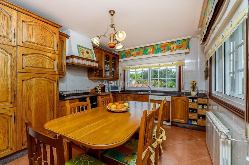 Adosado en venta en  Gondomar