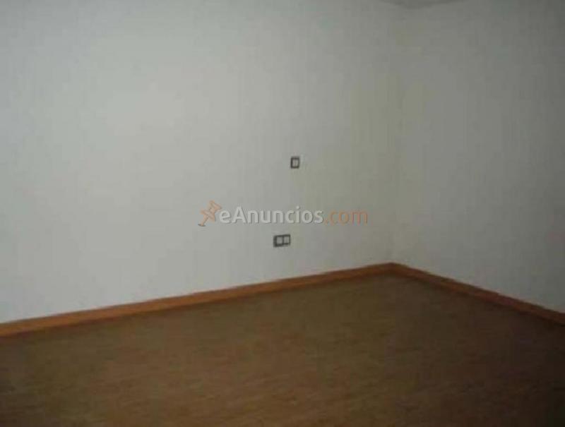 Adosado en venta en  Londres, El Casar