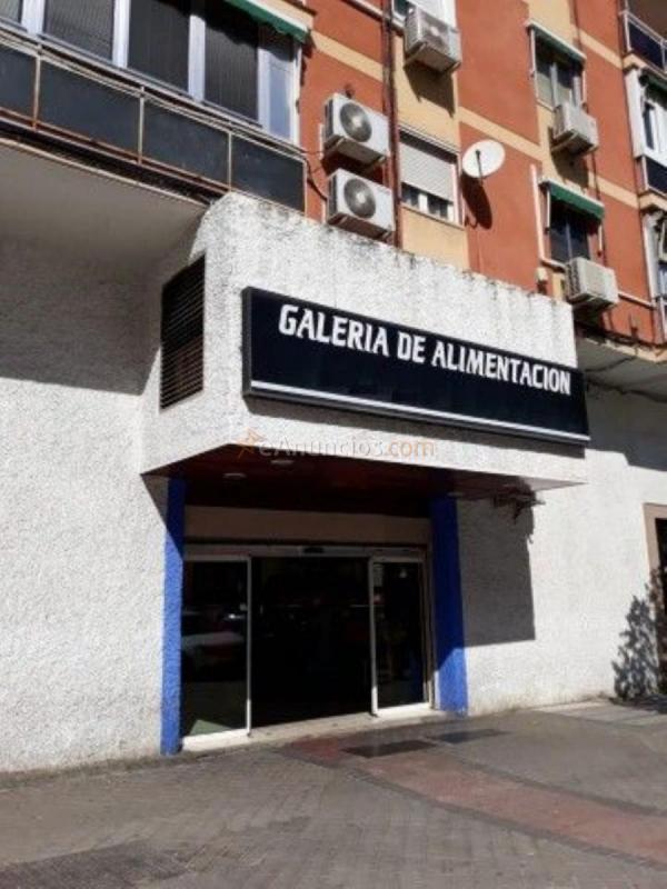 Local Comercial en venta en  Zarzaquemada, Leganés