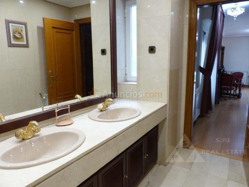 Adosado en venta en  Somosaguas, Pozuelo de Alarcón