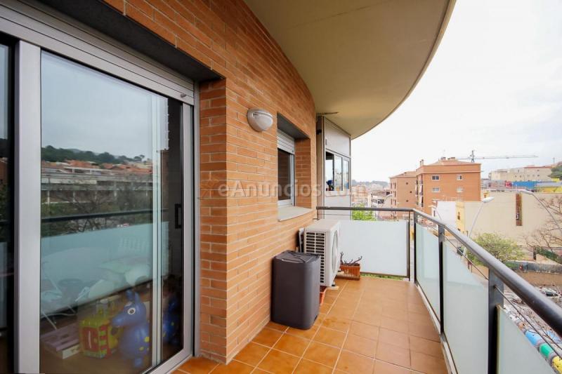 Atico en venta en  Els Canyars, Castelldefels