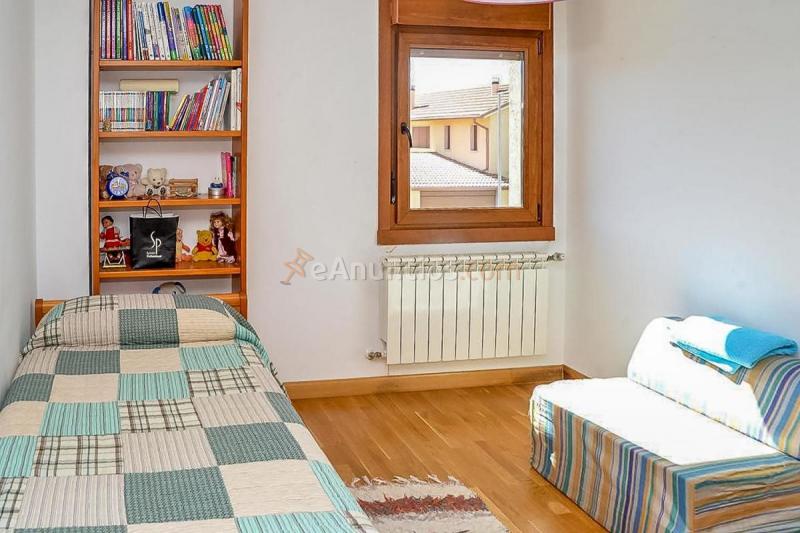 Adosado en venta en  Castellanos de Villiquera