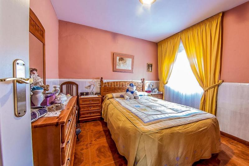 Adosado en venta en  San Roque - La Cruz - La Rozuela, Linares