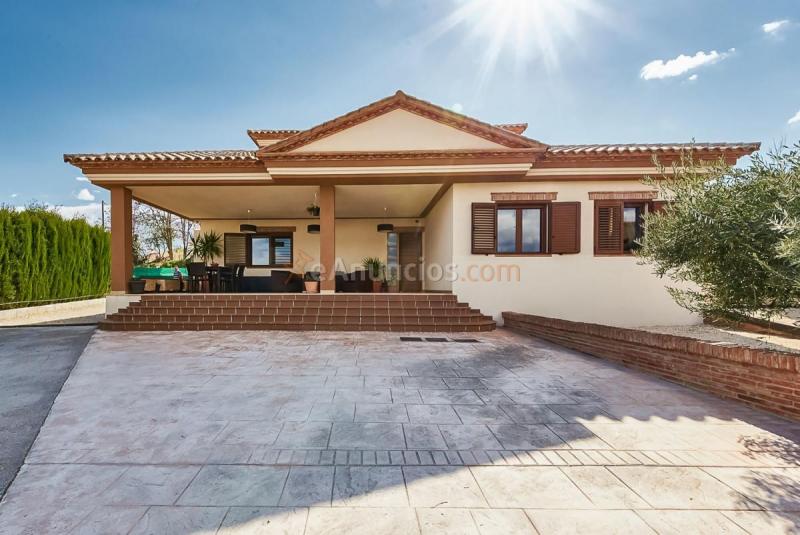 Adosado en venta en  Castilléjar