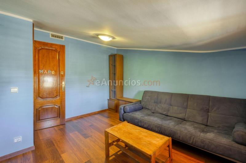 Adosado en venta en  Centre - Casco Antiguo, Sant Boi de Llobregat