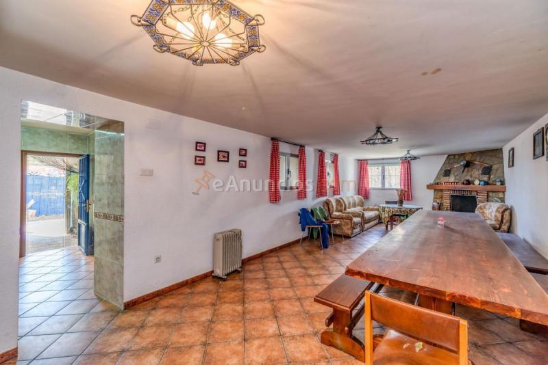 Casa Rural en venta en  Casetas - Garrapinillos - Monzalbarba, Zaragoza