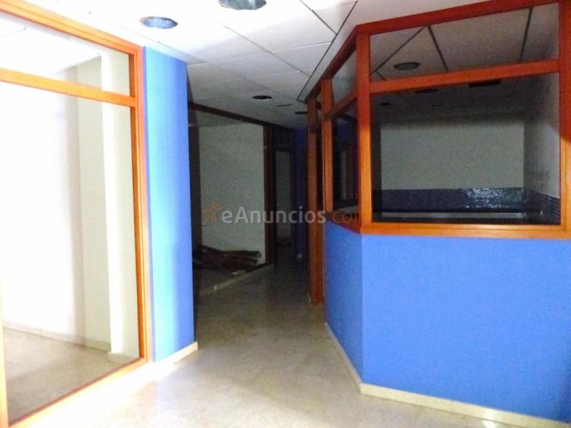 Local Comercial en alquiler en  Núcleo Urbano, La Pobla de Vallbona
