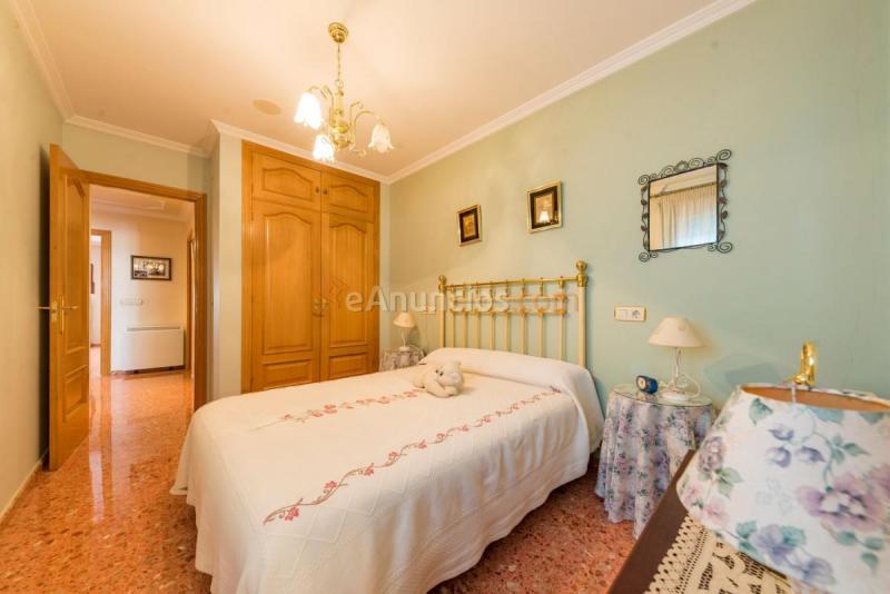 Adosado en venta en  Villena