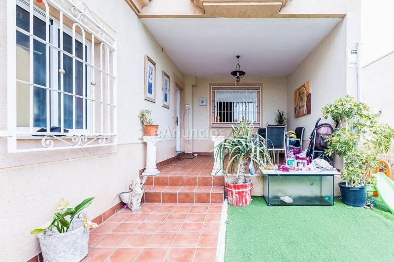 Adosado en venta en  Huércal de Almería