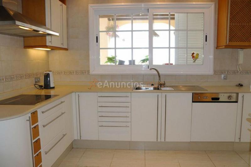 Apartamento en venta en  Urbanizacion San Eugenio, Costa Adeje, Adeje