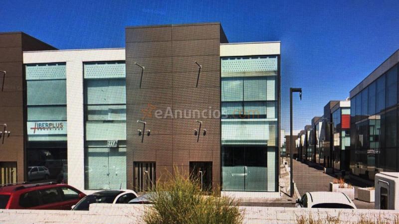 Edificio en venta en  De Madrid, Zona Industrial, Arganda