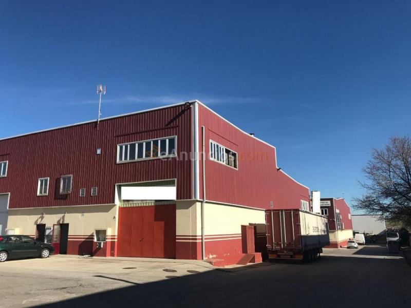 Edificio en venta en Camino Ancho, Daganzo de Arriba