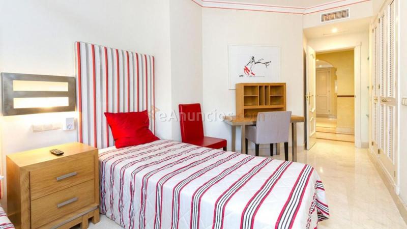 Apartamento en venta en  Nagüeles-Milla de Oro, Marbella