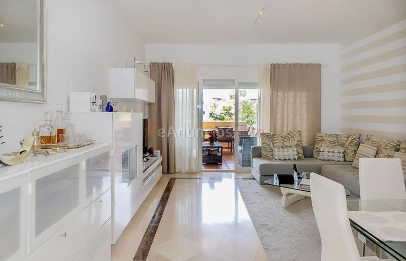 Apartamento en venta en  Los Flamingos, Benahavís