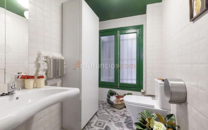 Local Comercial en alquiler en  Moncloa, Madrid