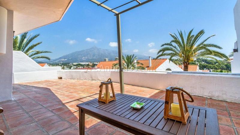 Apartamento en venta en  Nueva Andalucía, Marbella