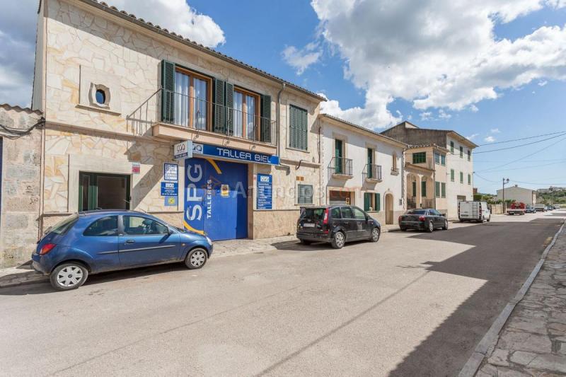 Adosado en venta en  Montuiri