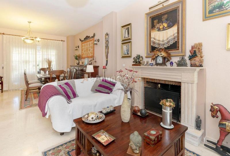 Adosado en venta en  Gines