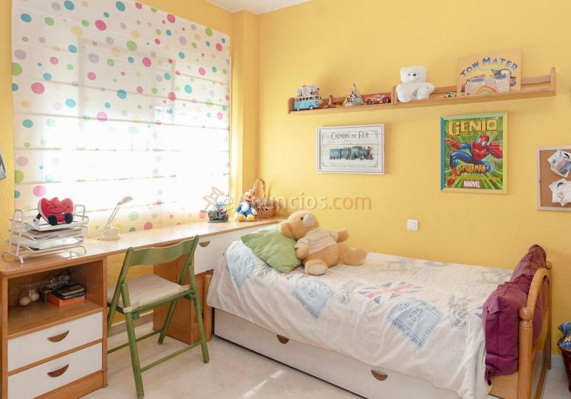 Adosado en venta en  Gines