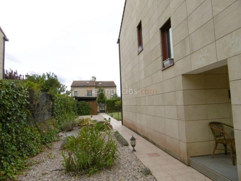 Casa en venta en  LOS CHOPOS, Villariezo