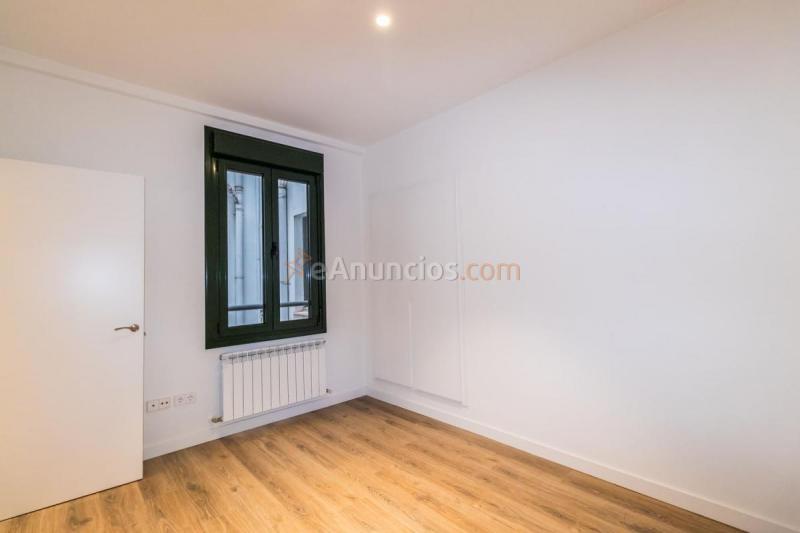 Apartamento en venta en Calle 17 de Agosto, Centro, Gijón