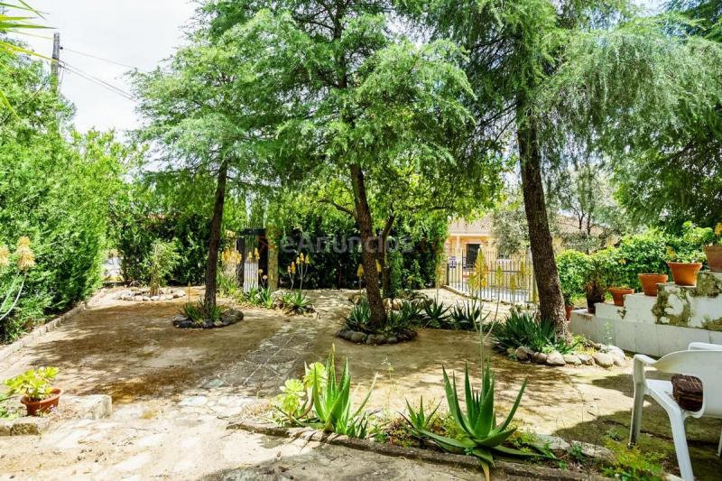 Adosado en venta en  Guillena