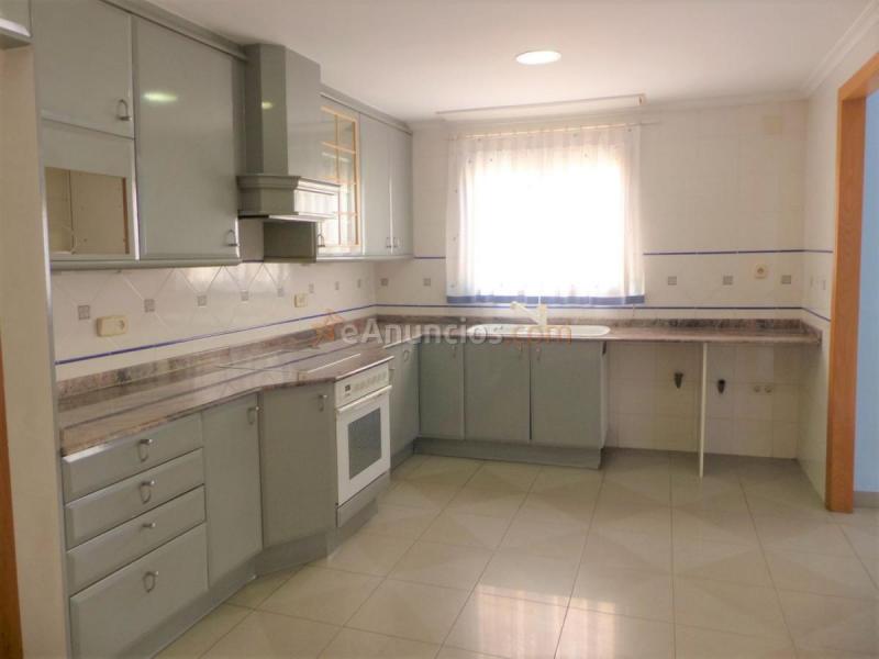 Casa en alquiler en  Núcleo Urbano, La Pobla de Vallbona