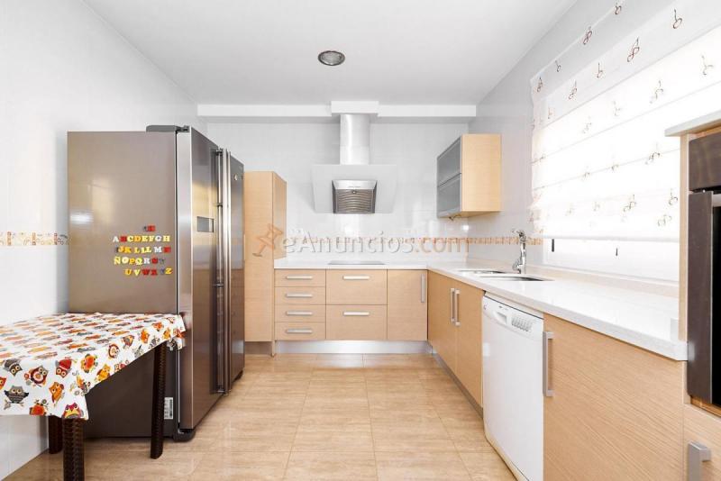 Adosado en venta en  Belicena