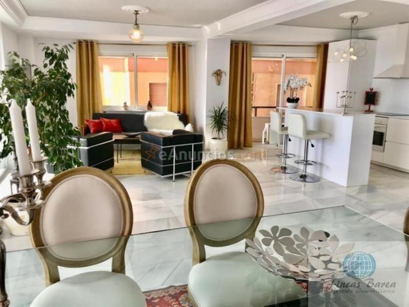 Apartamento en venta en Paseo Marítimo Rey de España, Playa de los Boliches, Fuengirola
