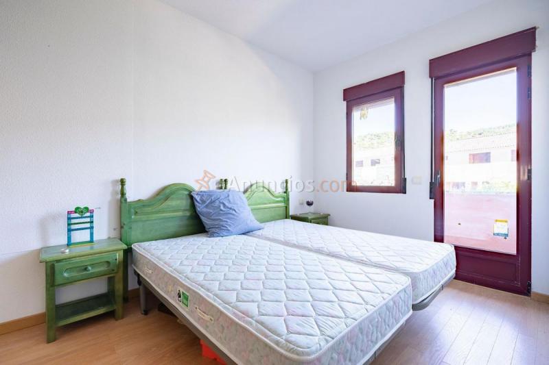 Adosado en venta en  El Hoyo de Pinares