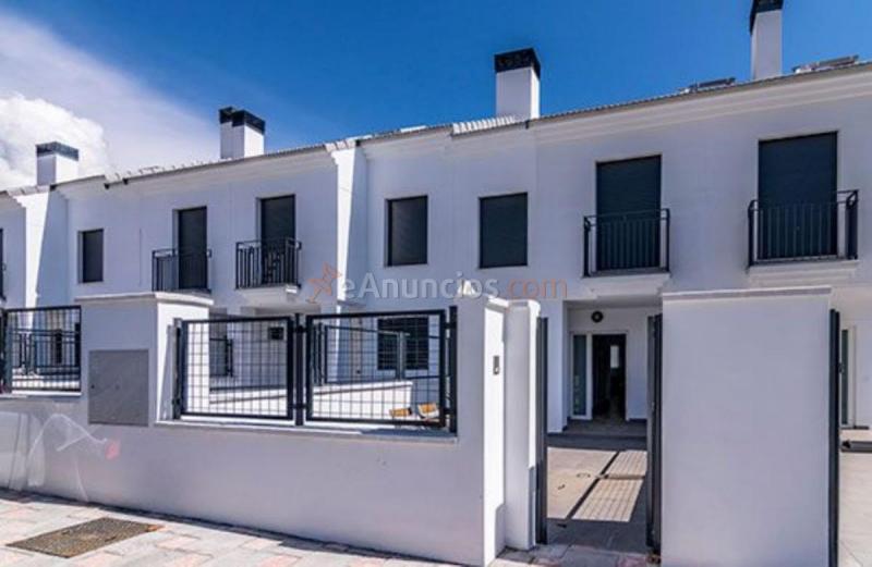 Casa en venta en Calle Virgen del Carmen, Los Boliches, Fuengirola