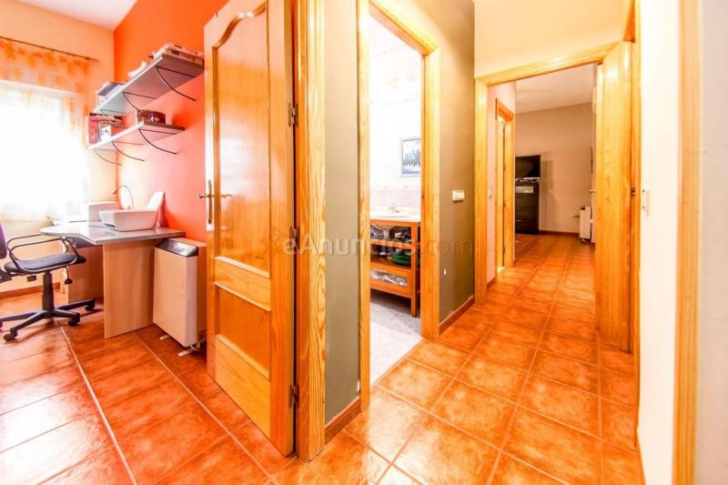 Adosado en venta en  San Roque - La Cruz - La Rozuela, Linares