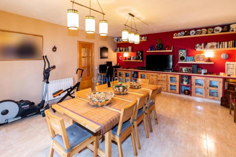 Adosado en venta en  Esparreguera