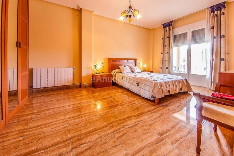 Adosado en venta en  Lupion