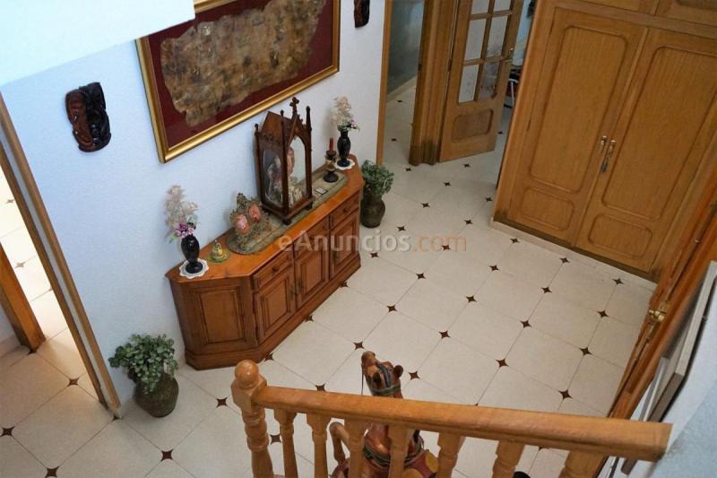 Adosado en venta en  Olivo, Requena