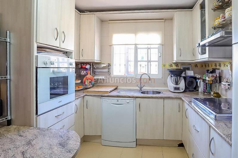 Adosado en venta en  El Rinconcillo - San José Artesano, Algeciras