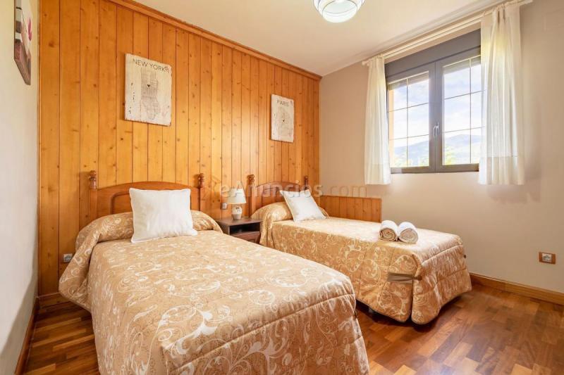 Adosado en venta en  Ortigosa del Monte