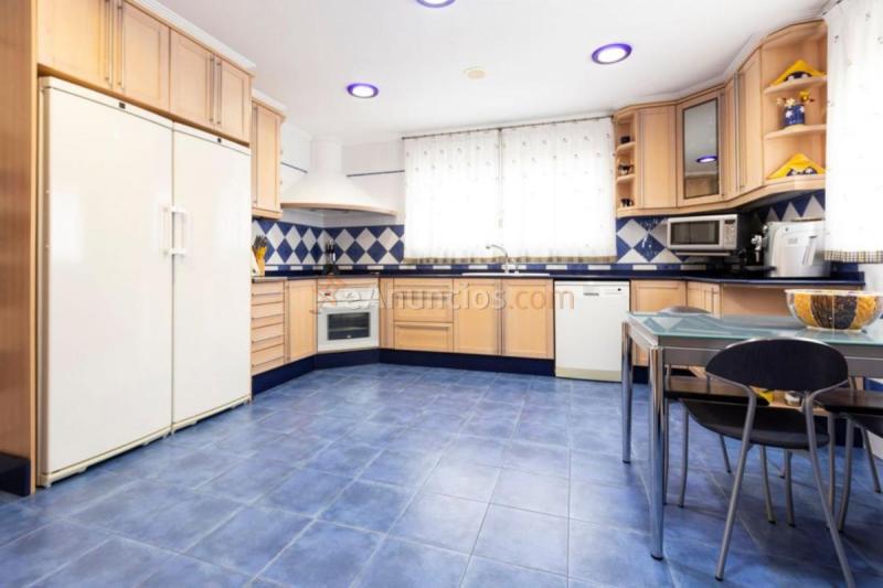 Adosado en venta en  Zona El Vedat-Santa Apolonia, Torrent