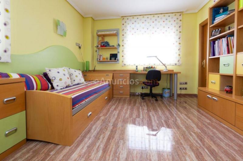 Adosado en venta en  Zona El Vedat-Santa Apolonia, Torrent