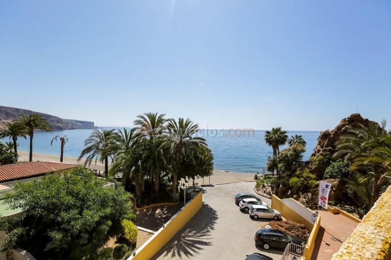 Adosado en venta en  Enix