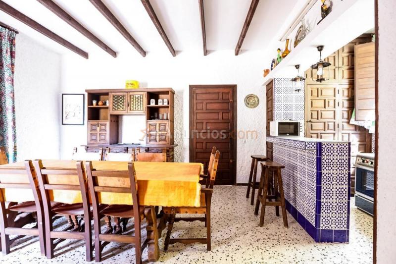 Adosado en venta en  Enix