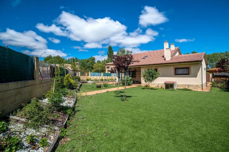 Adosado en venta en  Duruelo