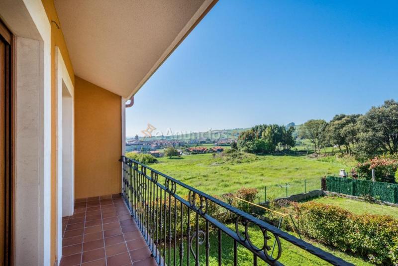 Adosado en venta en  Ajo