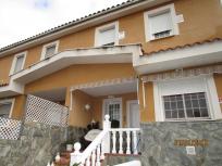 Casa en venta en  Navalagamella