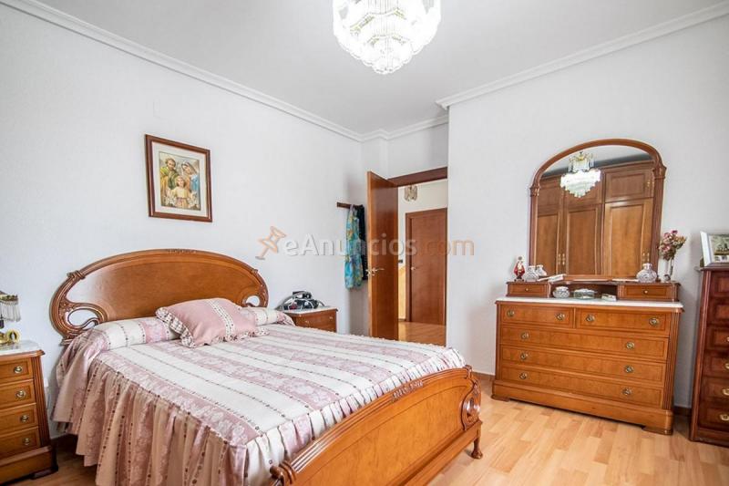 Adosado en venta en  La Guardia de Jaén