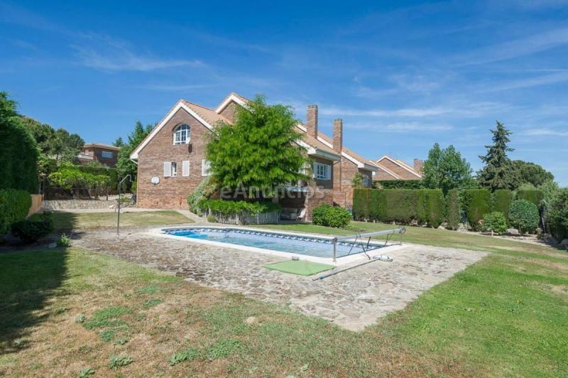 Adosado en venta en  Casa Amarilla, Galapagar