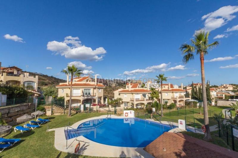Adosado en venta en  Riviera del Sol, Mijas