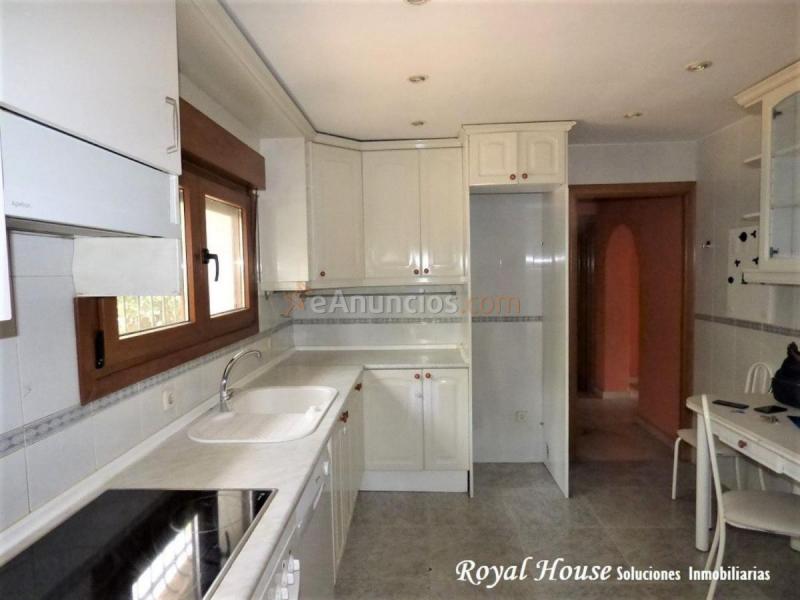 Adosado en venta en  VIRGEN DEL VALLE, Guadarrama