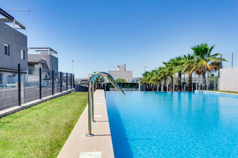 Casa en venta en Calle Gines Saura Sanchez, Nueva Torrevieja - Aguas Nuevas, Torrevieja