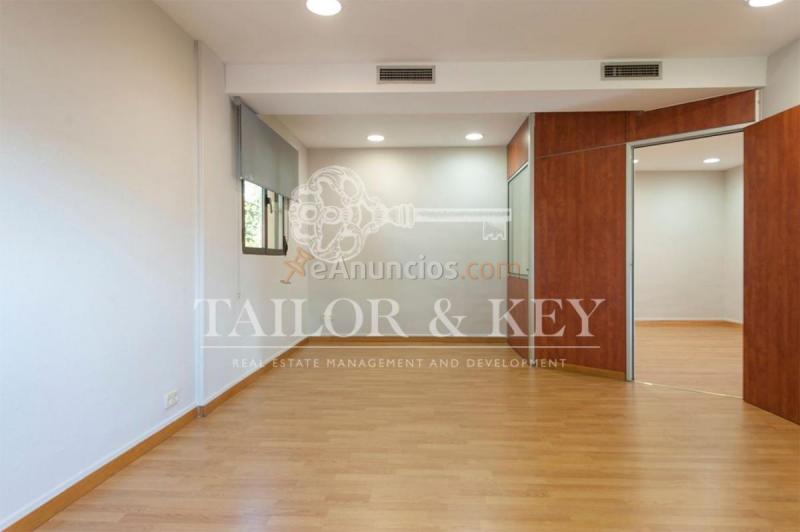 Casa en venta en Calle de Matías Turrión, Hortaleza, Madrid